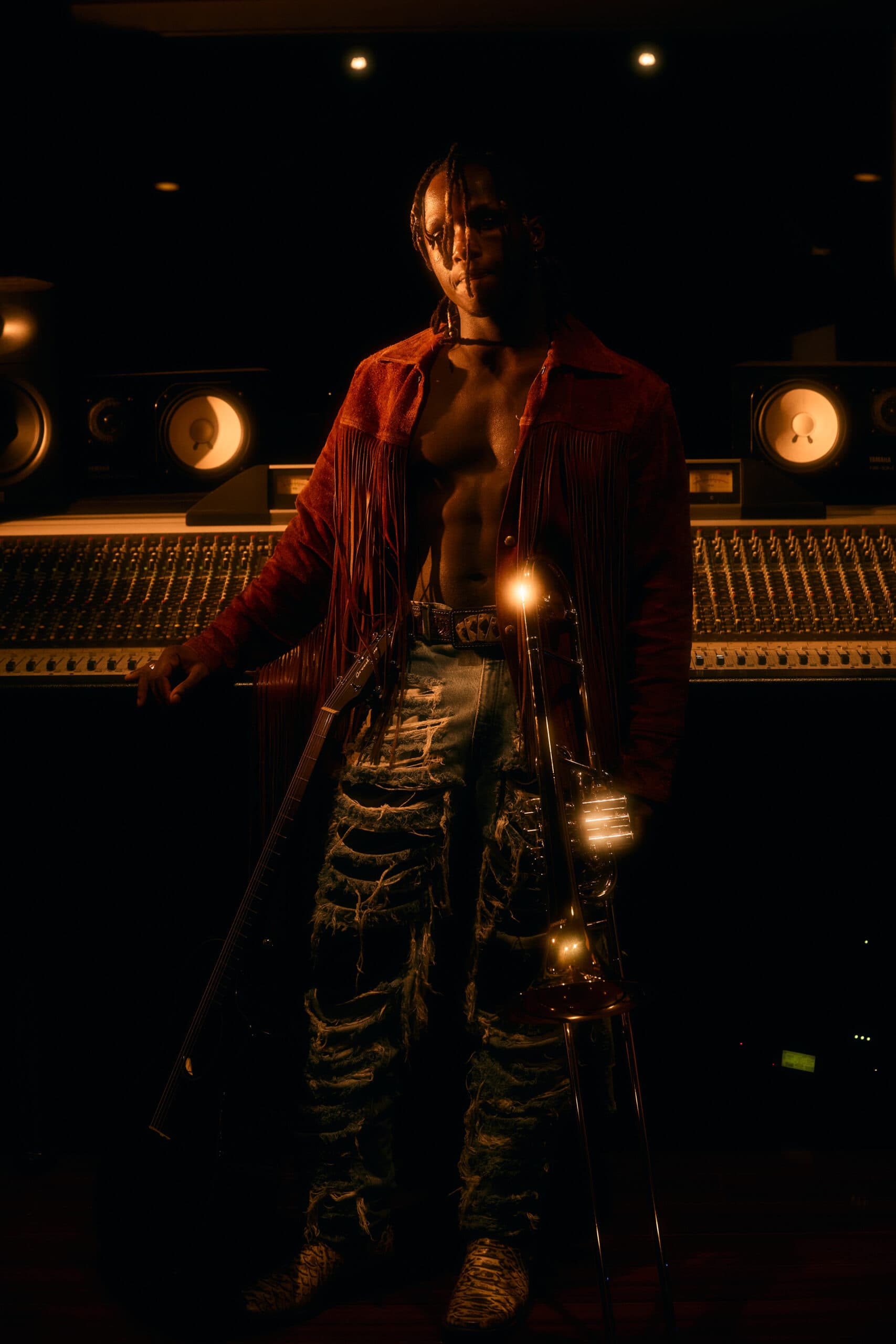 Maurice performing